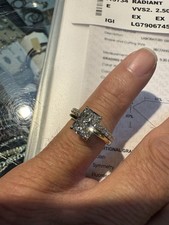 IGI 2.50ct Lab-Grown Radiant Diamond Ring E VVS2 Ex 18K YG 7.5 picture