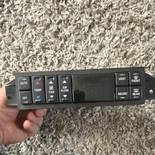 1997-2005 Buick Park Avenue Automatic Climate Control Heater Control / HVAC picture