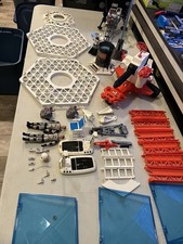1966 Mattel Major Matt Mason Space Station Lot Figures, Weapons Helmet  Vehicles picture
