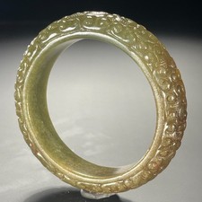 age-old China antique  ， Han Dynasty  jade bracelet picture
