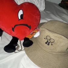 Bad Bunny Un Verano Sin Ti Bucket Hat and Peluche picture