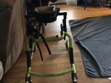 pediatric mobility device, gate trainer picture