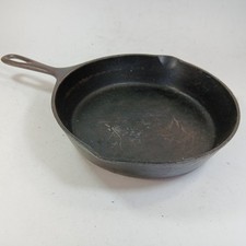 Vintage 1940s-1960s No 6 Lodge Cast Iron Skillet 3-Notch Pan Cleaned Sits Flat picture