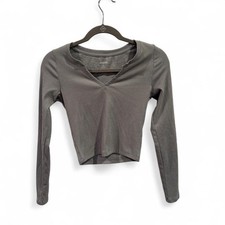 Hollister gray long sleeve cropped top picture
