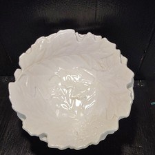 Vintage Set of 4Hallmark Bowls with Embossed Leaves White & Grn 5 3/4