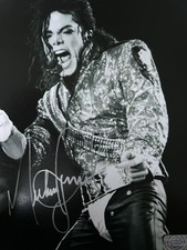 Micheal Jackson Autographed Photo With COA picture