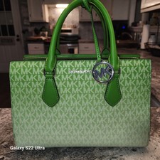 Michael Kors NWOT Sheila Medium Ombré Signature Logo Satchel- Jungle Green - Wom picture