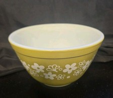 Vintage Pyrex 401 Spring Blossom Crazy Daisy Avocado Green 1.5 Pt Mixing Bowl picture