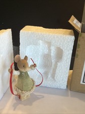 Enesco- Tails with heart christmas figurine MOUSE WRAPPING GIFT NOB 2017 picture
