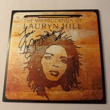 LAURYN HILL SIGNED THE MISEDUCATION OF LAURYN HILL VINYL LP - BECKETT COA FUGEES picture