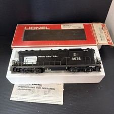 Lionel 0/27 Penn Central GP-7 Locomotive 6-8576 NM w Box 1976 MPC Black Nice picture