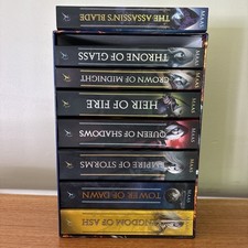 Throne of Glass paperback Box Set by Sarah J. Maas 2019 Original Box Set picture