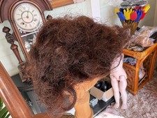VINTAGE DOLLS  SARAN WIG LOVELY FULL HEAD AUBURN BROWN CURLS SIZE FOR 14