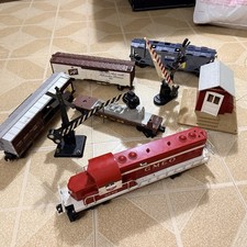 Lionel 0 Gauge Vintage Train Lot GM&0 Diesel Locomotive 6-8772 Freight Cars picture