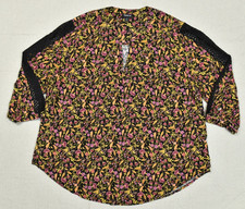 Torrid Size 1 Floral Rayon Tunic Blouse Lace Crochet Sleeve Inset Henley Split picture