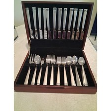 Towle Colonnade Stainless Flatware Set 63 Pc Service for 12 Satin Silver Chest picture