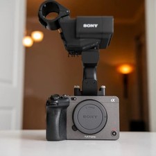 Sony FX3 Full-Frame Excellent Condition + Handle Unit ''Rеаd dеѕсriрtiоn'' picture