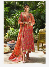 Sania Maskatiya pakistani salwar kameez women orange floral chiffon picture