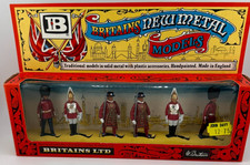 Vintage Britains 7225 New Metal Models Queens Guard Beefeater Set NIB picture
