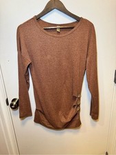 Women's Long-Sleeve Crewneck Top with Side Button Detail - Brown picture