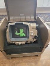 Fallout 4 Pip-Boy Vault Boy Vault-Tec Hard Case 2015 NEVER PLAYED WITH, NO GAME picture