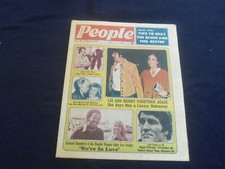 1976 MARCH 14 MODERN PEOPLE NEWSPAPER - LIZ TAYLOR & HENRY WYNBERG - NP 5693 picture