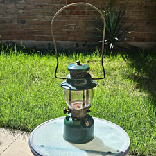 Rare VTG 1944 Coleman 242C Lantern 4/9 1st Month Production W/550 Globe Original picture