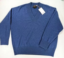 Quince 100% Cashmere V-Neck Sweater — NWT picture