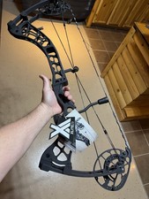 Xpedition Archery XLITE 29. 29/60 RH Compound Bow picture