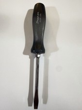 Snap-on classic hard handle flat/slotted screwdriver Model#SDD4.  1/4