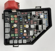 2013-2014 Chevrolet Traverse 3.6L Engine Fuse Box Assembly Tested OEM picture