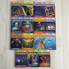 Lot (14) Vintage Goosebumps Books R.L. Stine 90s Paperback Apple Fiction Read picture