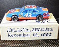 Richard Petty 1992 STP Final Start Atlanta 1/64 Revell Diecast NEW Original Box picture