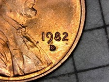 1982 Lincoln Memorial Penny Small Date Zinc Denver Mint Double Die On D🔥 picture
