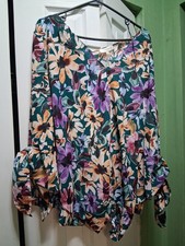 New with Tags Umgee 2x Floral Blouse picture