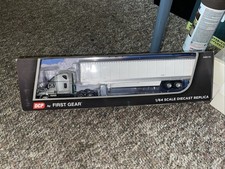 DCP Variant 1:64 Diecast Freightliner 2018 Cascadia Truck w/ Trailer #60-0979 picture