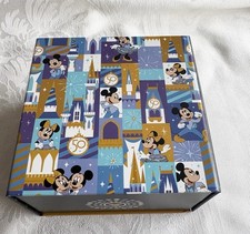 DISNEY PARKS 2021 DOONEY & BOURKE 50TH ANNIVERSARY MAGIC BAND, NEW, UNLINKED picture