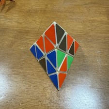 Pyraminx by TOMY 1981 Pyramid Rubix Cube Type Puzzle 1980’s Vintage Puzzler picture