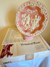 Incolay Studios Shakespearean Lovers Ferdinand & Miranda 1990 Cameo Plate Pink picture