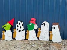Peanuts Charlie Brown Trick or Treaters - Hand Painted Yard Art - Halloween picture