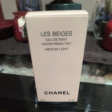 Chanel Les Beiges Eau De Teint Water Fresh Tint ~ Light ~ 30 ml / 1 oz/BNIB picture