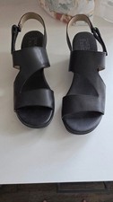 Naturalizer Women's black sandals size 9.5 N picture