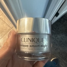 Clinique Smart Night Custom-Repair Moisturizer 1.7 OZ picture