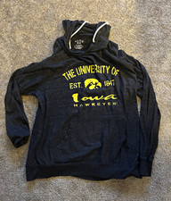 Blue 84 Iowa Hawkeyes Navy Pullover Long Sleeved Shirt, Size XL picture