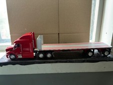 1/32 New Ray, Peterbilt Sleeper Cab, Flatbed Trailer, 22