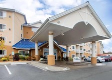 JAN 2027  Bluegreen Odyssey RESORT WI Dells 2BR/2BA SLP6~PRICE IS PER WEEK~DELLS picture