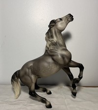 Breyer Model Horse, Dapple Grey Semi-Rearing Mustang #1373, 2009 Treasure Hunt  picture
