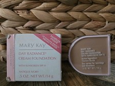 Mary Kay Day Radiance Cream Foundation SPF8 Antique Ivory .5 oz. & Sample 0111 picture